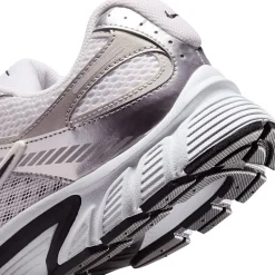 Nike V5 RNR Mens Sneakers
