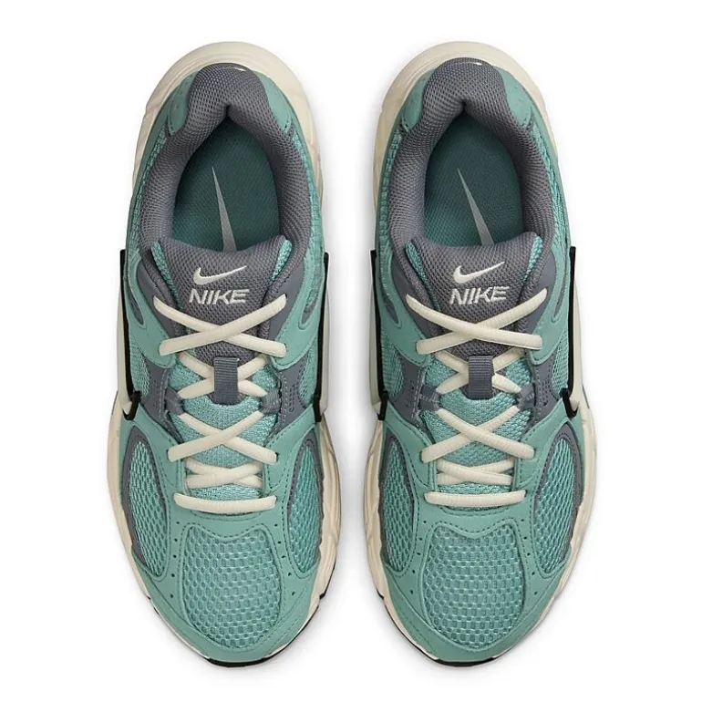 Nike V5 RNR Suede Womens Sneakers