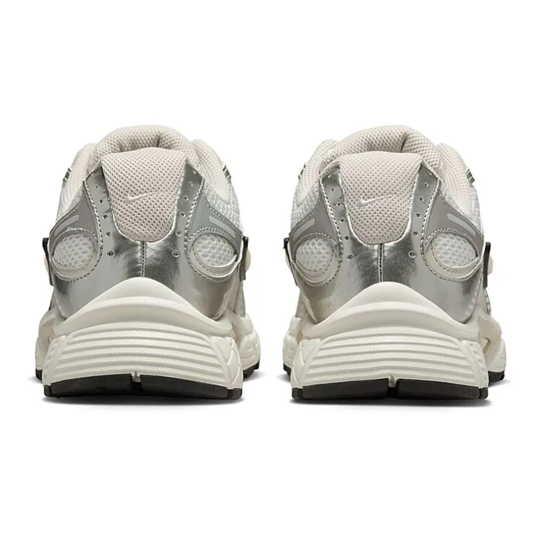 Nike V5 RNR Womens Sneakers