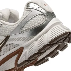 Nike V5 RNR Womens Sneakers
