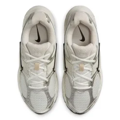 Nike V5 RNR Womens Sneakers