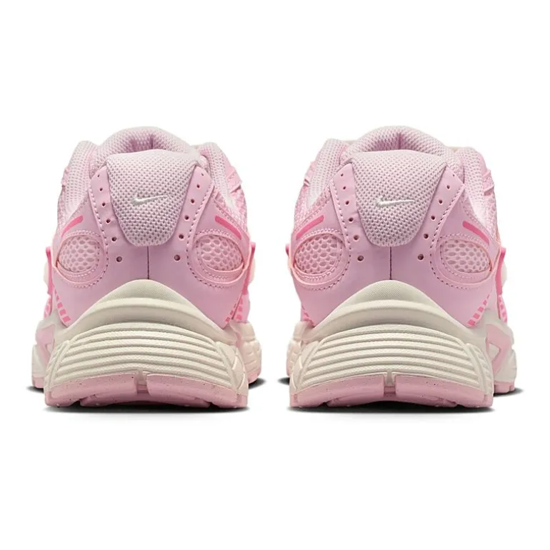 Nike V5 RNR Womens Sneakers