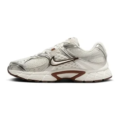 Nike V5 RNR Womens Sneakers