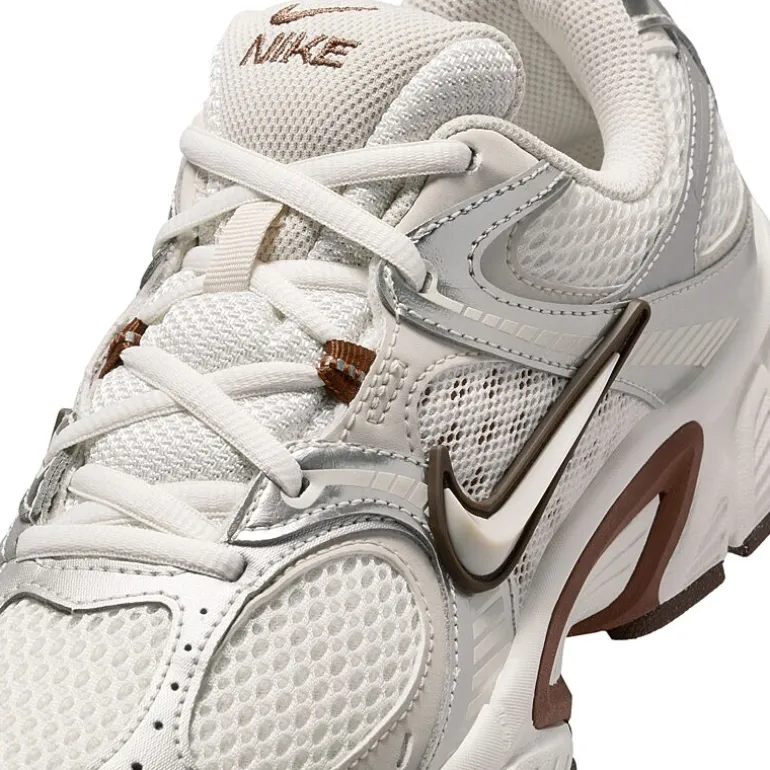 Nike V5 RNR Womens Sneakers