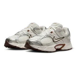Nike V5 RNR Womens Sneakers
