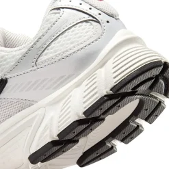 Nike V5 RNR Womens Sneakers