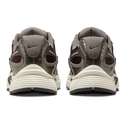 Nike V5 RNR Womens Sneakers