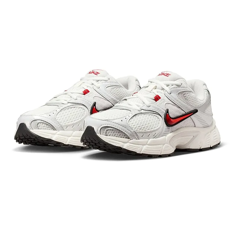 Nike V5 RNR Womens Sneakers