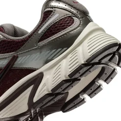 Nike V5 RNR Womens Sneakers