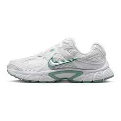 Nike V5 RNR Womens Sneakers