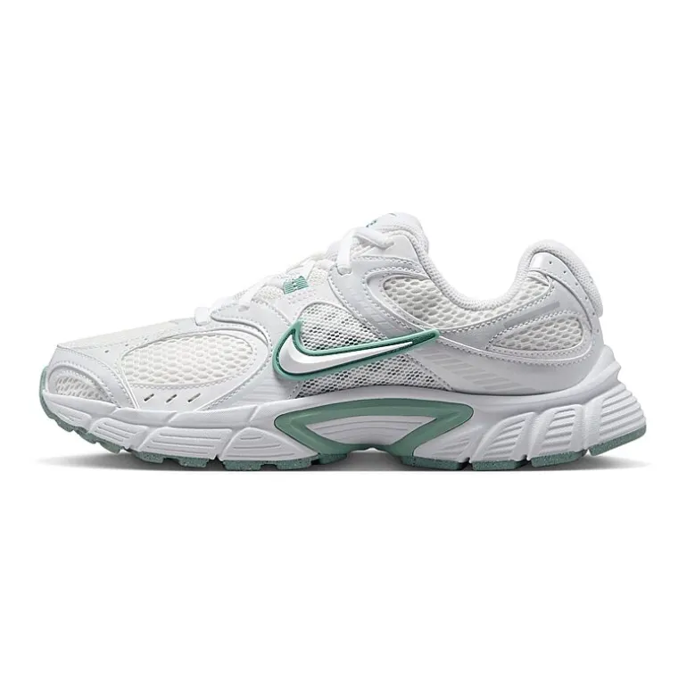 Nike V5 RNR Womens Sneakers