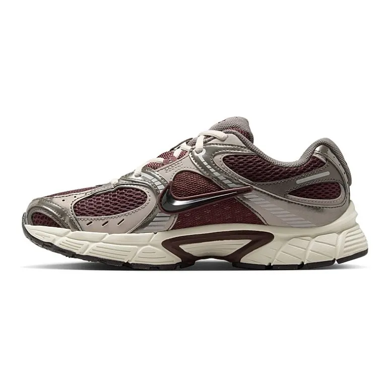 Nike V5 RNR Womens Sneakers