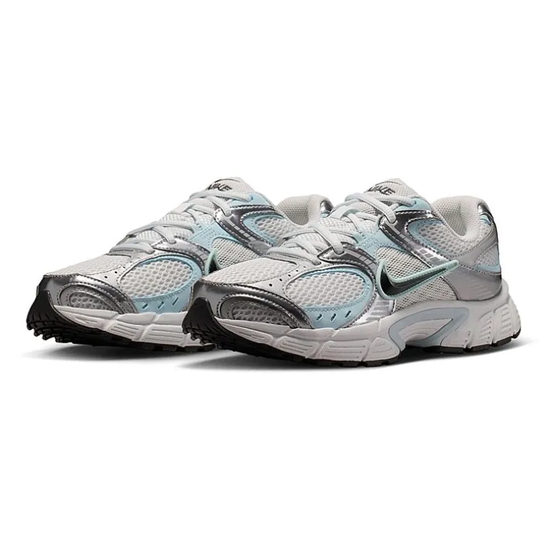 Nike V5 RNR Womens Sneakers