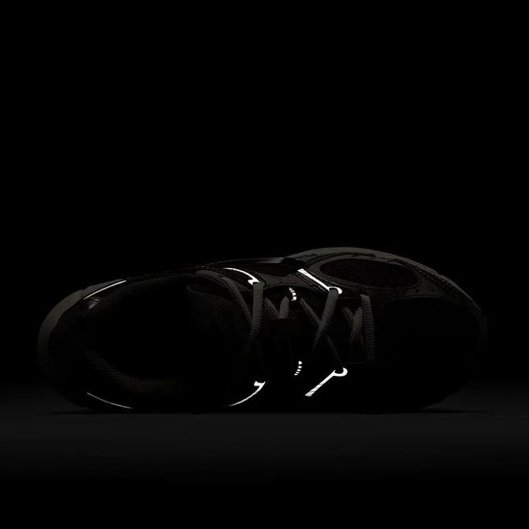 Nike V5 RNR Womens Sneakers