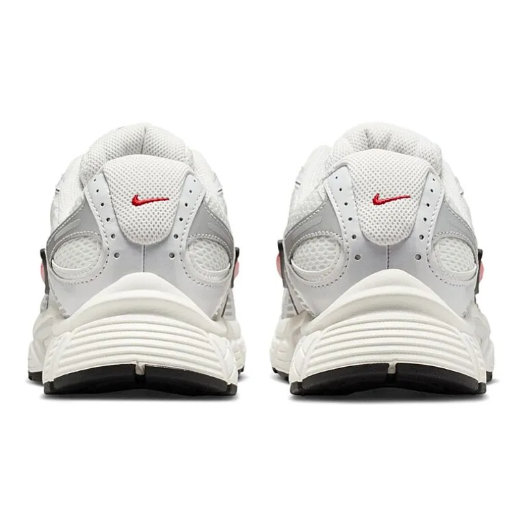 Nike V5 RNR Womens Sneakers