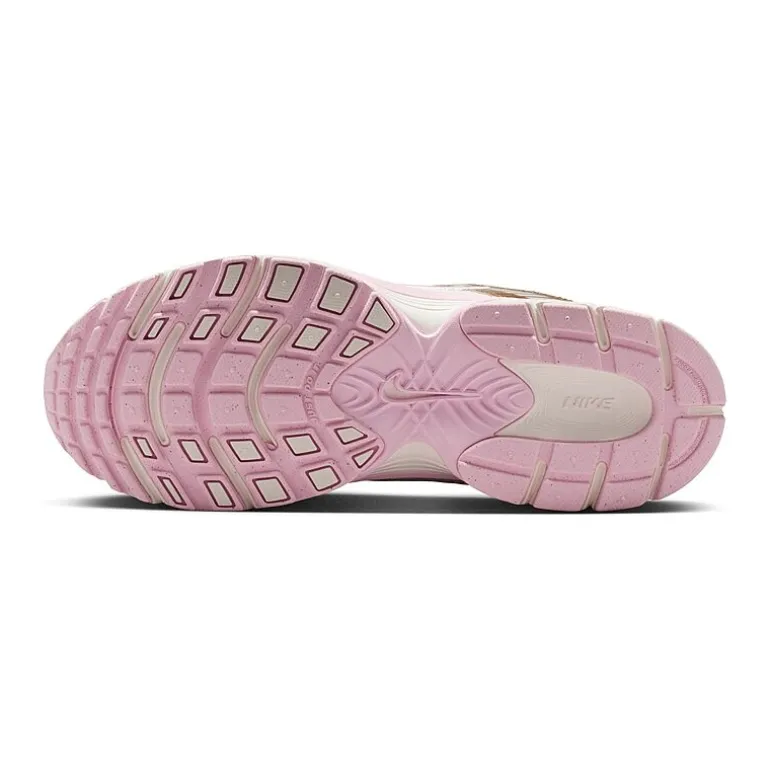 Nike V5 RNR Womens Sneakers