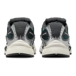 Nike V5 RNR Womens Sneakers