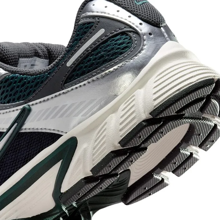 Nike V5 RNR Womens Sneakers