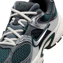 Nike V5 RNR Womens Sneakers