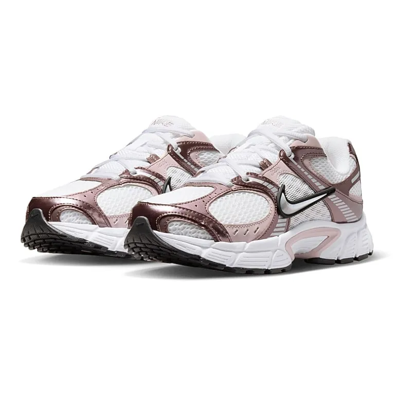 Nike V5 RNR Womens Sneakers