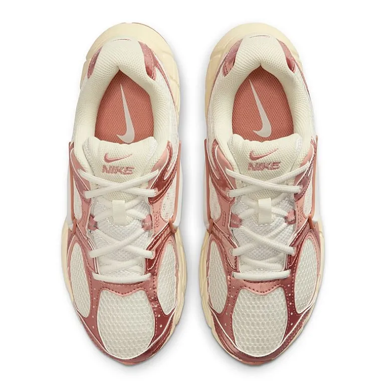 Nike V5 RNR Womens Sneakers
