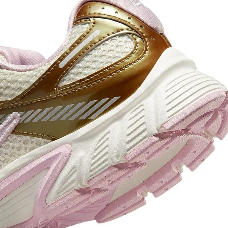 Nike V5 RNR Womens Sneakers