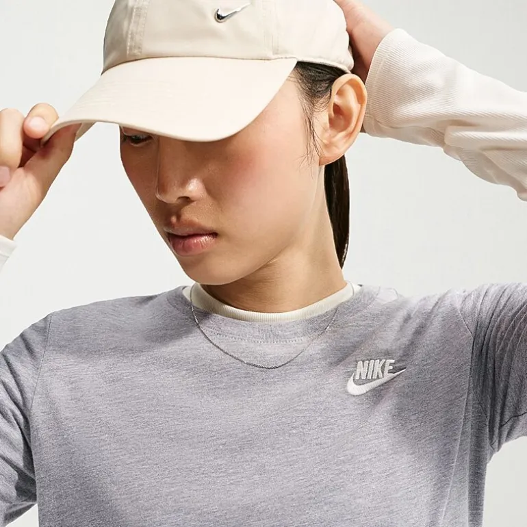 Nike Womens Active T-Shirt