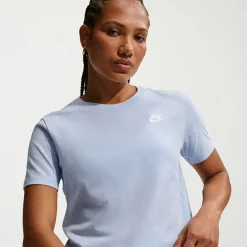 Nike Womens Active T-Shirt