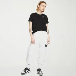 Nike Womens Active T-Shirt