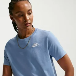 Nike Womens Active T-Shirt