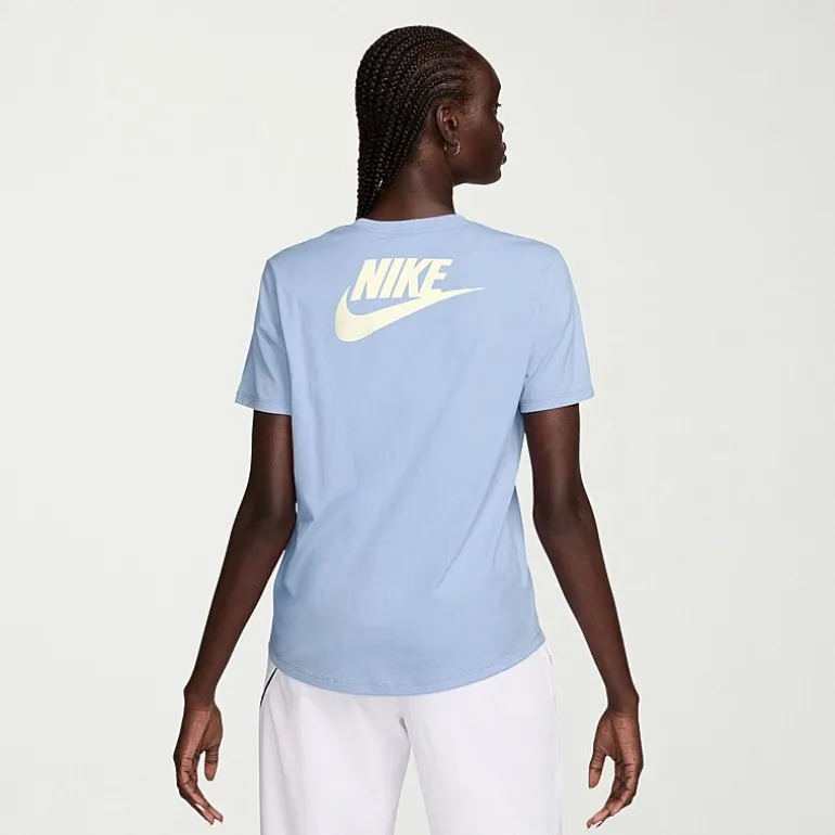 Nike Womens Active T-Shirt