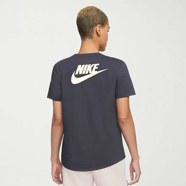 Nike Womens Active T-Shirt