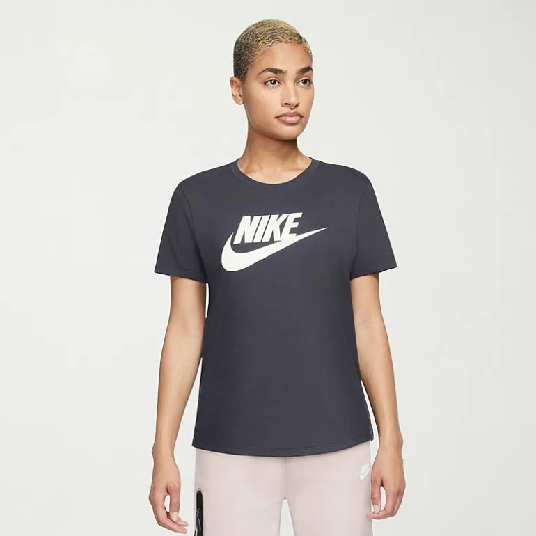 Nike Womens Active T-Shirt