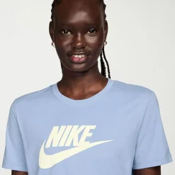 Nike Womens Active T-Shirt