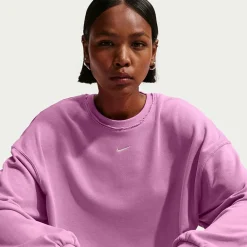 Nike Womens Crew Neck Long Sleeve Embroidered Sweatshirt