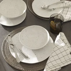 Oneida Grant 20-pc. Flatware Set