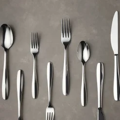 Oneida Oakwood 20-pc. Flatware Set