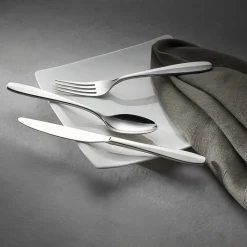 Oneida Oakwood 20-pc. Flatware Set