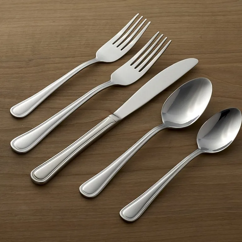 Oneida Tress 62-pc. Flatware Set