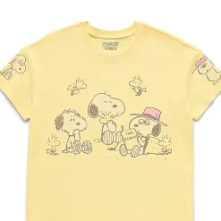 Peanuts Boyfriend Tee Womens Juniors Crew Neck Short Sleeve Oversized Peanuts Graphic T-Shirt