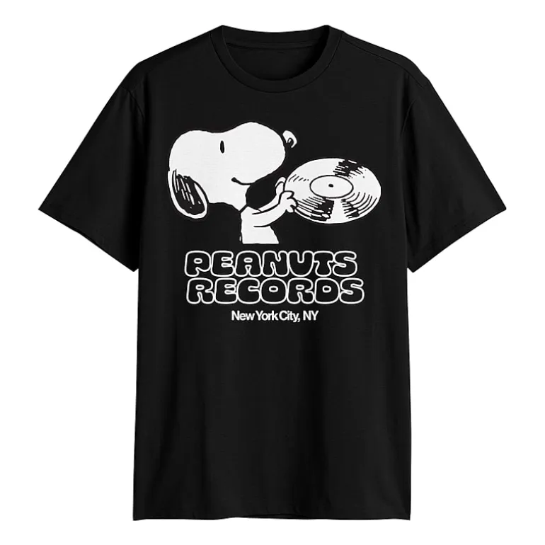 Peanuts Snoopy Mens Crew Neck Short Sleeve Classic Fit Peanuts Snoopy Big and Tall Graphic T-Shirt
