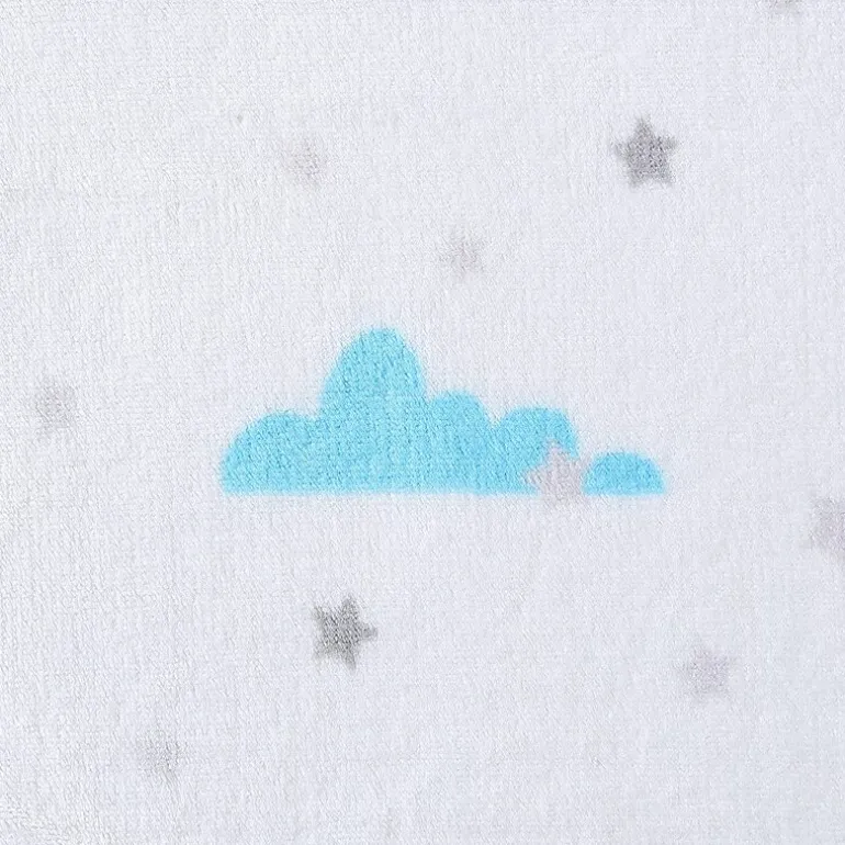 Poppy & Fritz Cloud Lightweight Throw