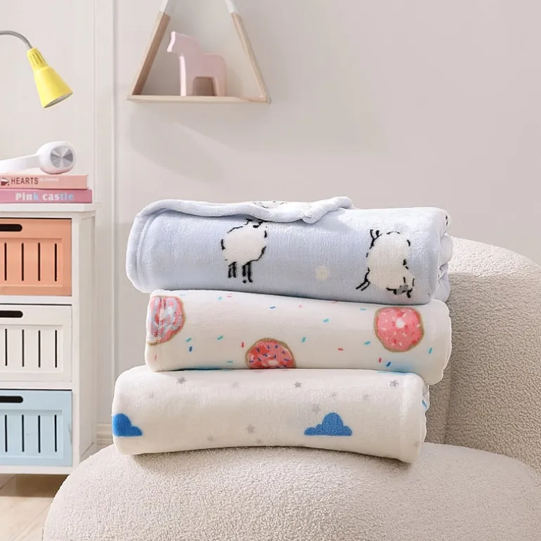 Poppy & Fritz Cloud Lightweight Throw