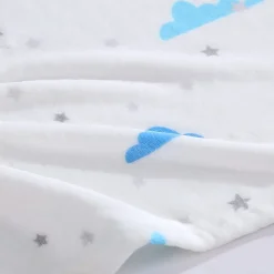 Poppy & Fritz Cloud Lightweight Throw