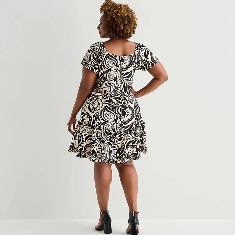 Robbie Bee Womens Plus Round Neck Short Sleeve Shift Dress