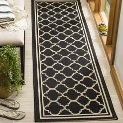 Safavieh Courtyard Collection Crispian Geometric Indoor/Outdoor Runner Rug