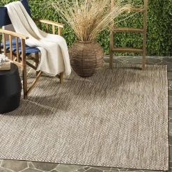 Safavieh Courtyard Collection Flora Geometric Indoor/Outdoor Area Rug