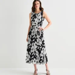 Sandra Darren Womens Round Neck Sleeveless Maxi Dress