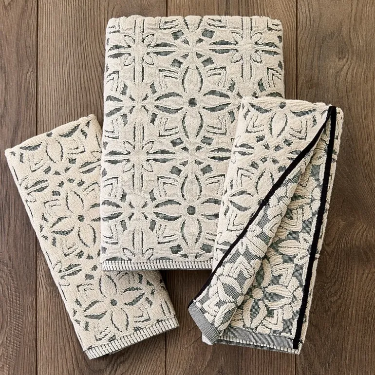 Saturday Knight Lisbon 2-pc. Embellished Hand Towel