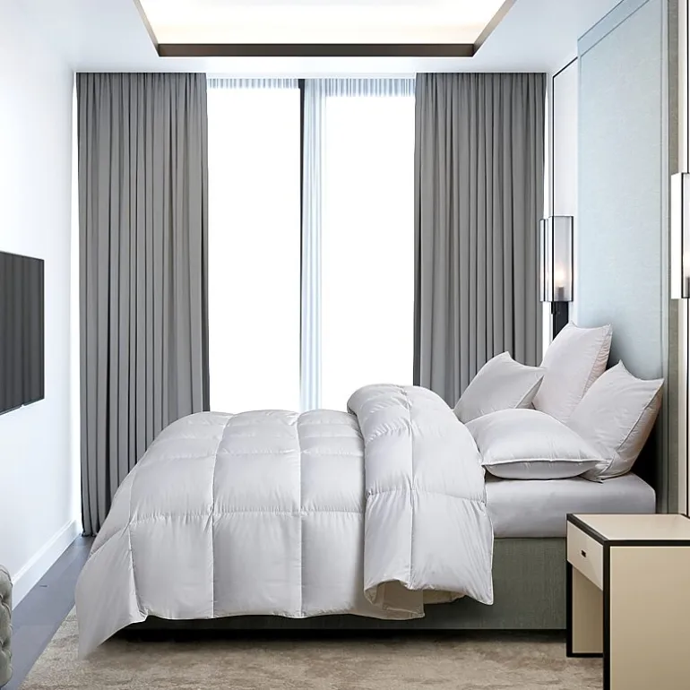Serta 300 Thread Count Light Warmth White Down Fiber Comforter